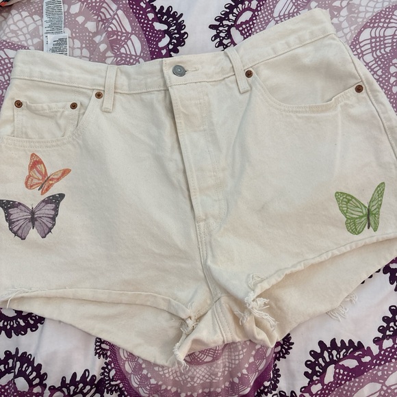 Levi's Pants - Levi's Cream Jean Shorts with Butterfly Embroidery